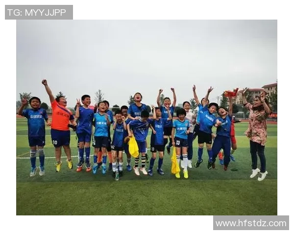 激情四溢的奥体足球赛点燃城市热情展现运动精神与团队合作的魅力 激情四溢的奥体足球赛点燃城市热情展现运动精神与团队合作的魅力